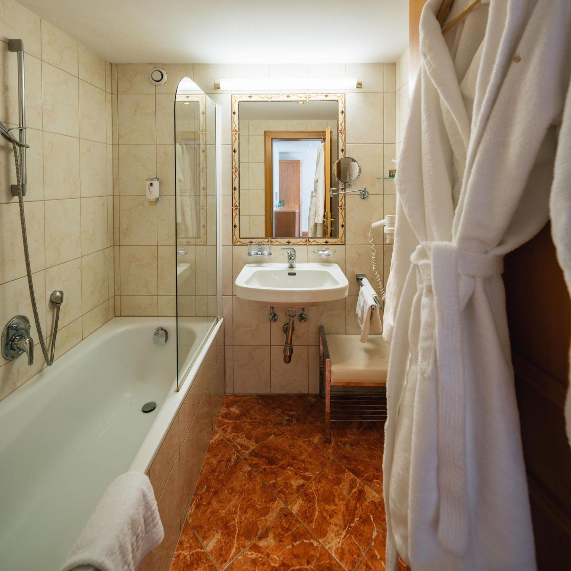 Hotel Garni Alpenruh-Micheluzzi Серфаус Экстерьер фото