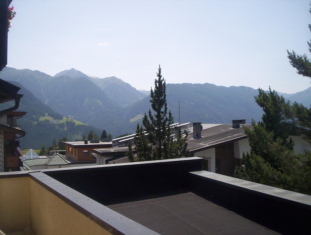 Hotel Garni Alpenruh-Micheluzzi Серфаус Экстерьер фото