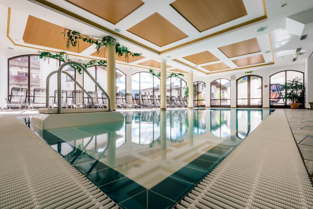 Hotel Garni Alpenruh-Micheluzzi Серфаус Экстерьер фото