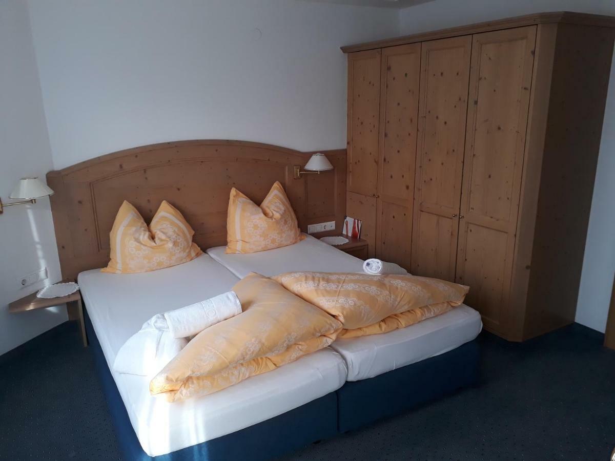 Hotel Garni Alpenruh-Micheluzzi Серфаус Экстерьер фото