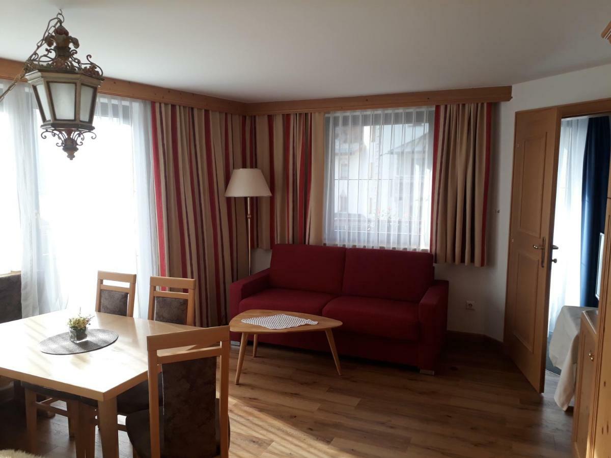 Hotel Garni Alpenruh-Micheluzzi Серфаус Экстерьер фото